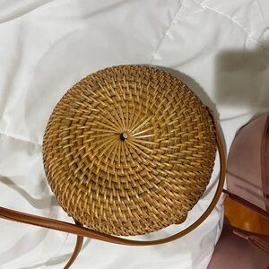 Selling a crossbody basket purse that a purchased in Dubai!